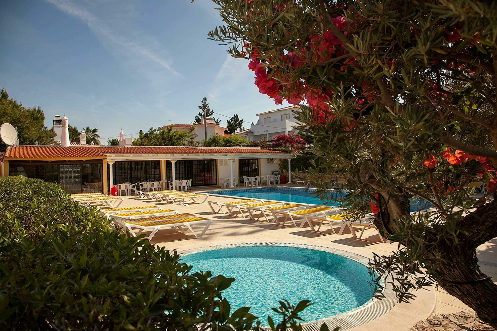 Apartahotel Muthu Balaia Sol